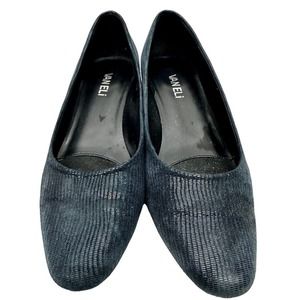 Vaneli‎ Heels Shoes Womens 10 Narrow Navy Closed Toe Small Heel